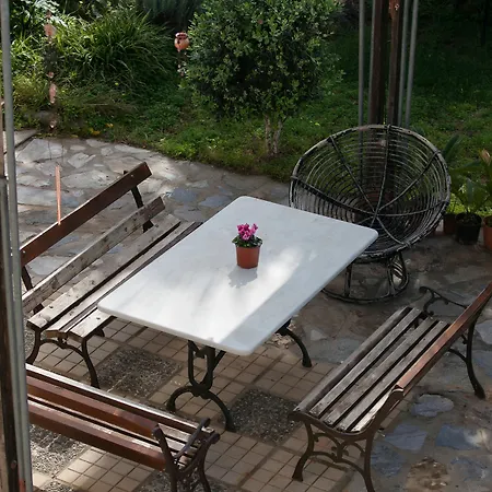 Petra Thea Apartment *